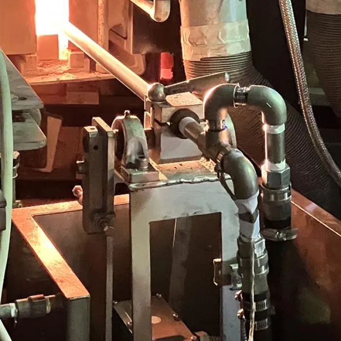 Probe type glass leveler